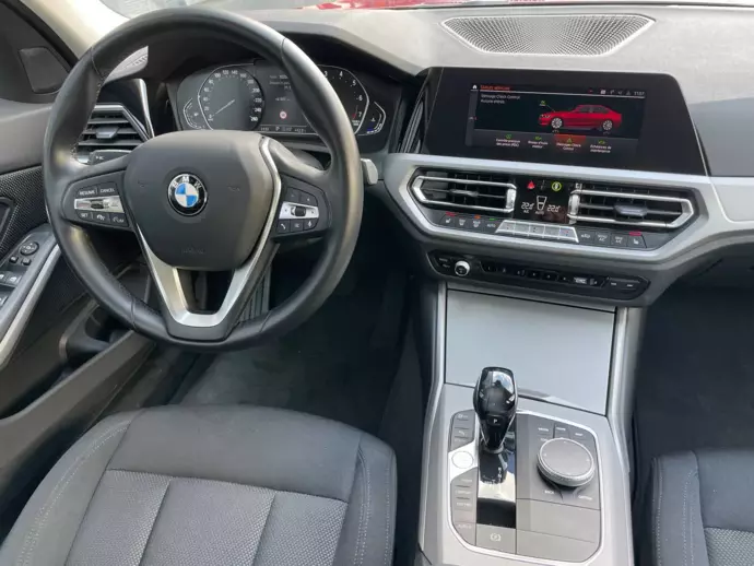 rental BMW 320i 320i AT photo 6